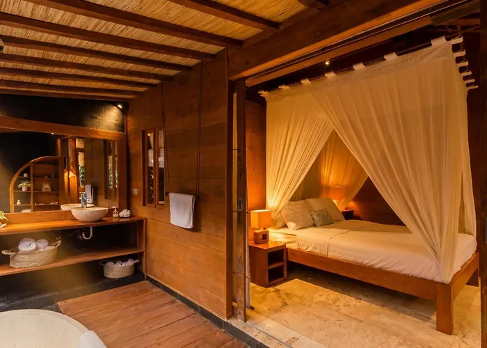 Villa Lucky - 2br Wooden Joglo - Heart Of