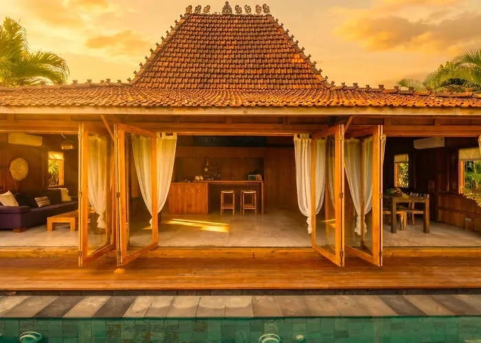 Lucky - 2br Wooden Joglo - Heart Of Villa *