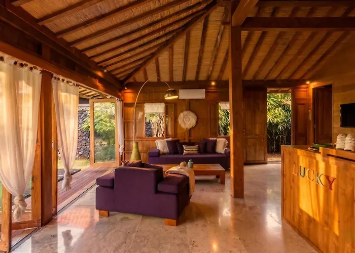 Lucky - 2br Wooden Joglo - Heart Of Villa *