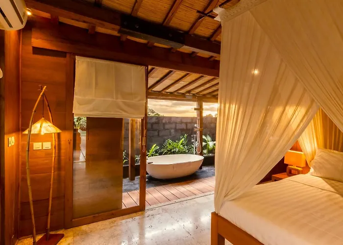 Lucky - 2br Wooden Joglo - Heart Of * Canggu